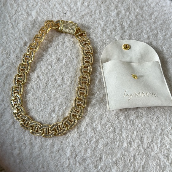 HeyMaeve Southside necklace gold baguette stones - Picture 3 of 3